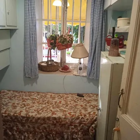 Semesterbostad Alikis Old 1875 House Varres Bohali *